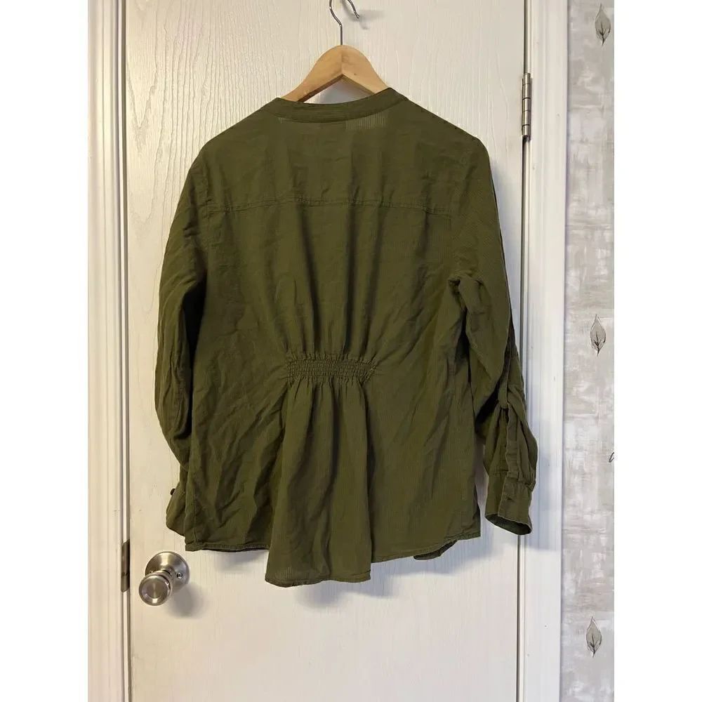 Torrid Blouse - Picture 2 of 4